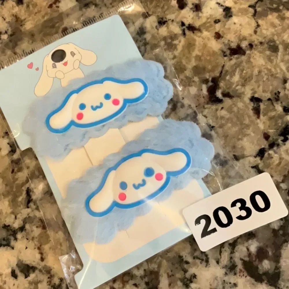 2030‎ Sanrio Set of 2 Fuzzy Hair Clips